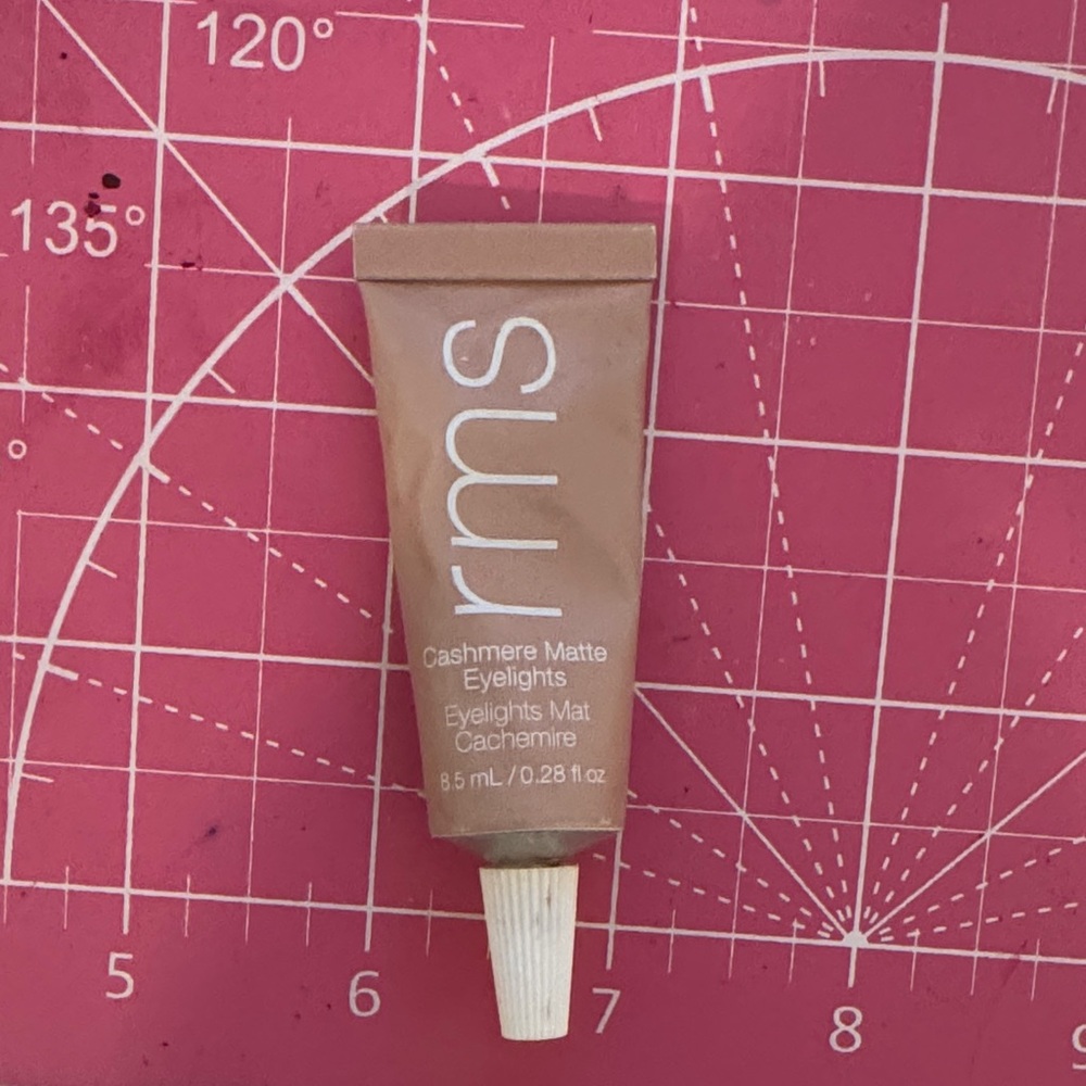 RMS Cashmere Matte Eyelights in tundra taupe